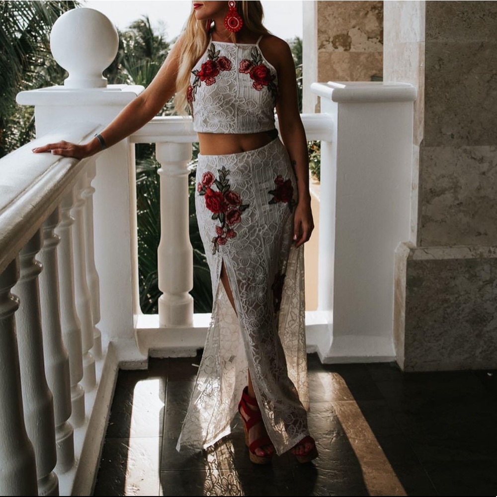 2 Piece Rose Set